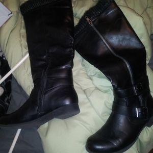 Good used condition tall boots